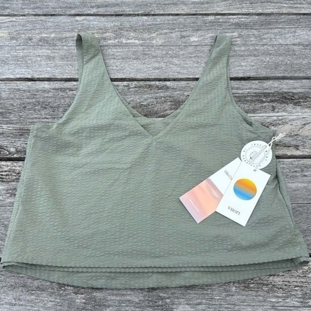 VUORI Villa Textured Crop Tank laurel green size MEDIUM nwt